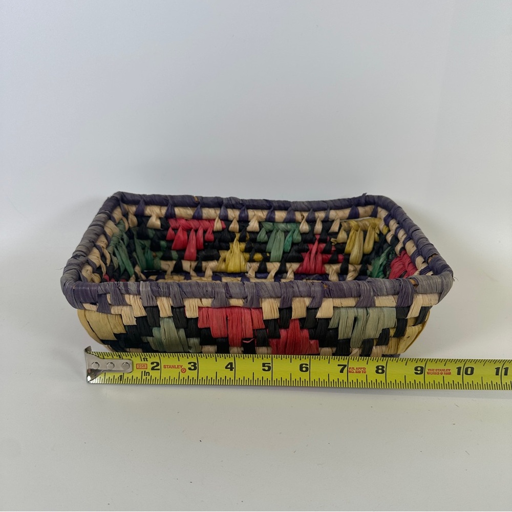 VTG Woven Straw Aztec Geometric Shallow Rectangular Basket Decor Handmade Raffia - Picture 5 of 7